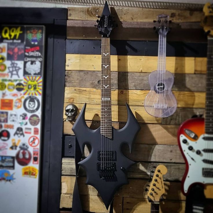 Annihilator copy from AliExpress - A copy of the infamous guitars of Doyle Wolfgang Von Frankenstein.